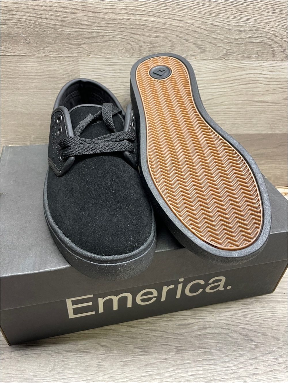 Emerica Black Skate Sneakers with Gum Outsole #875